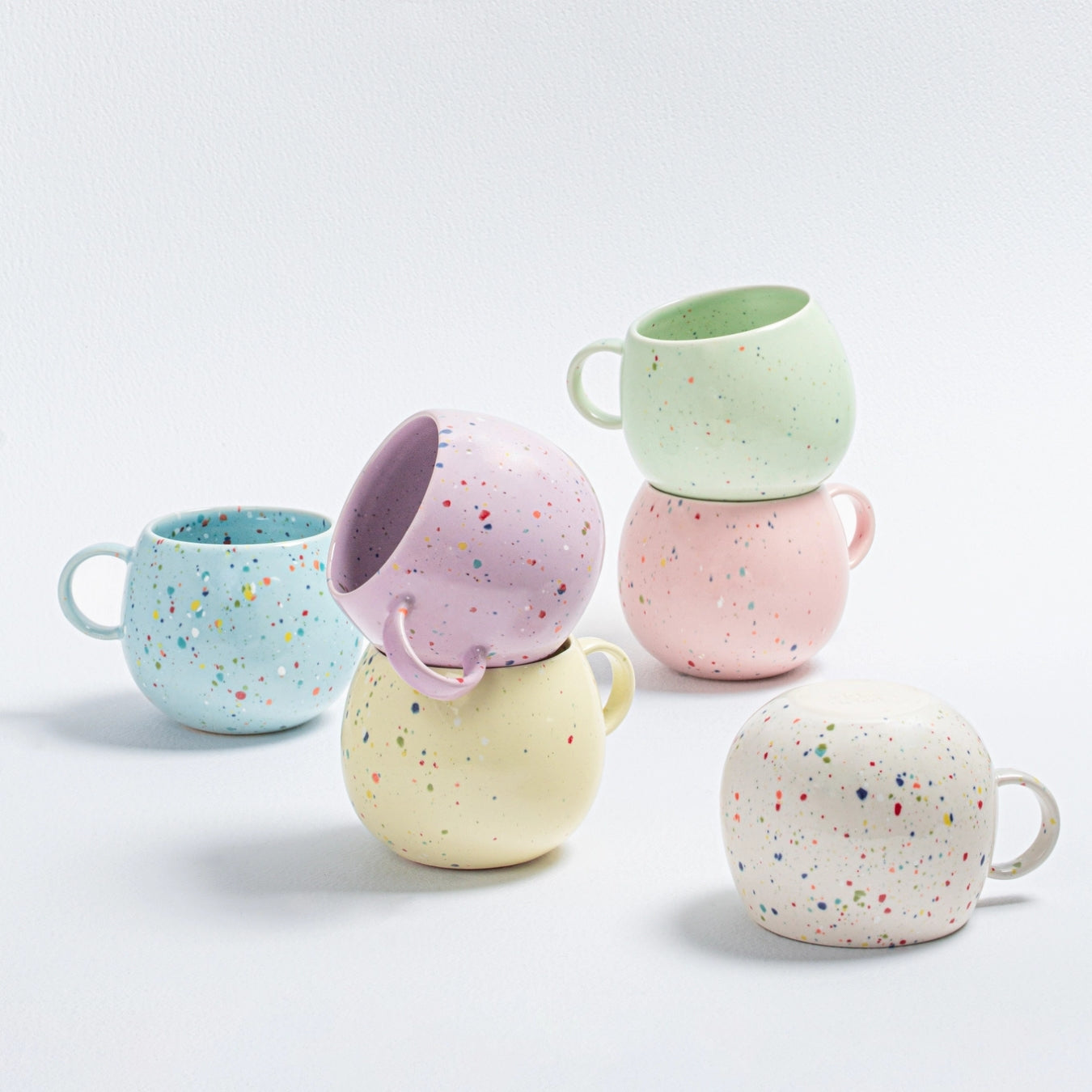 Taza New Party Ball de 500 ml, color blanco - Egg Back Home