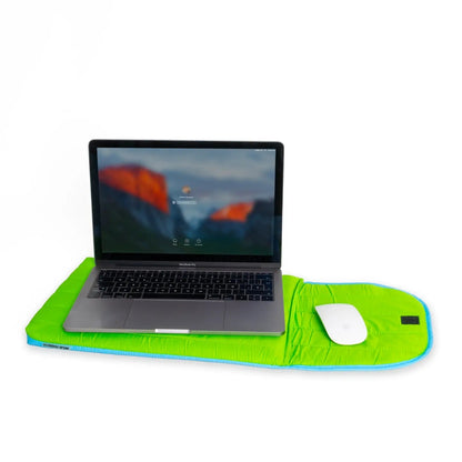 PopCush – Funda Acolchada de Diseño Exclusivo para Portátiles de 15" 🌈✨ (Verde)